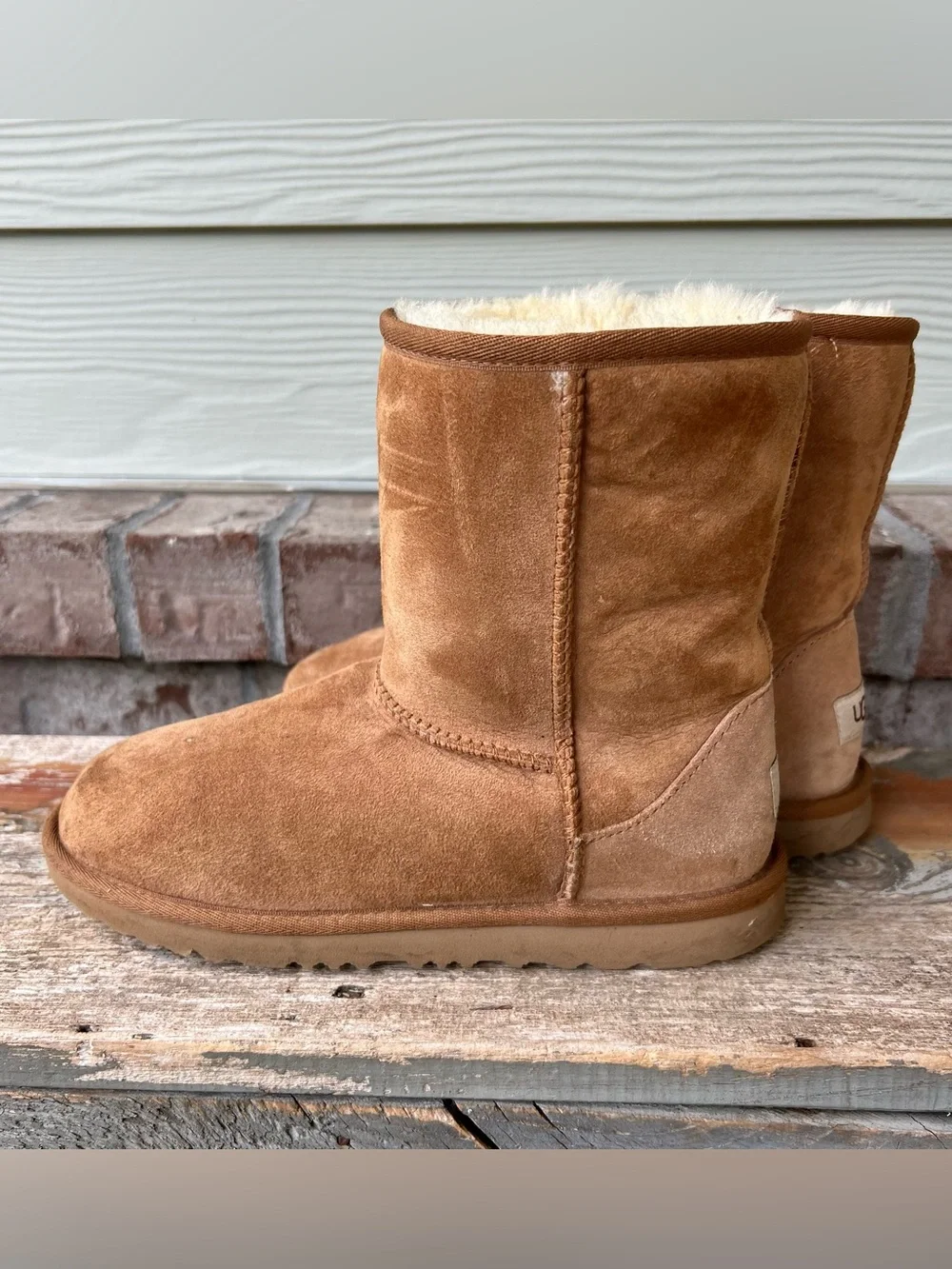 Classic Chestnut Suede Shearling Boots